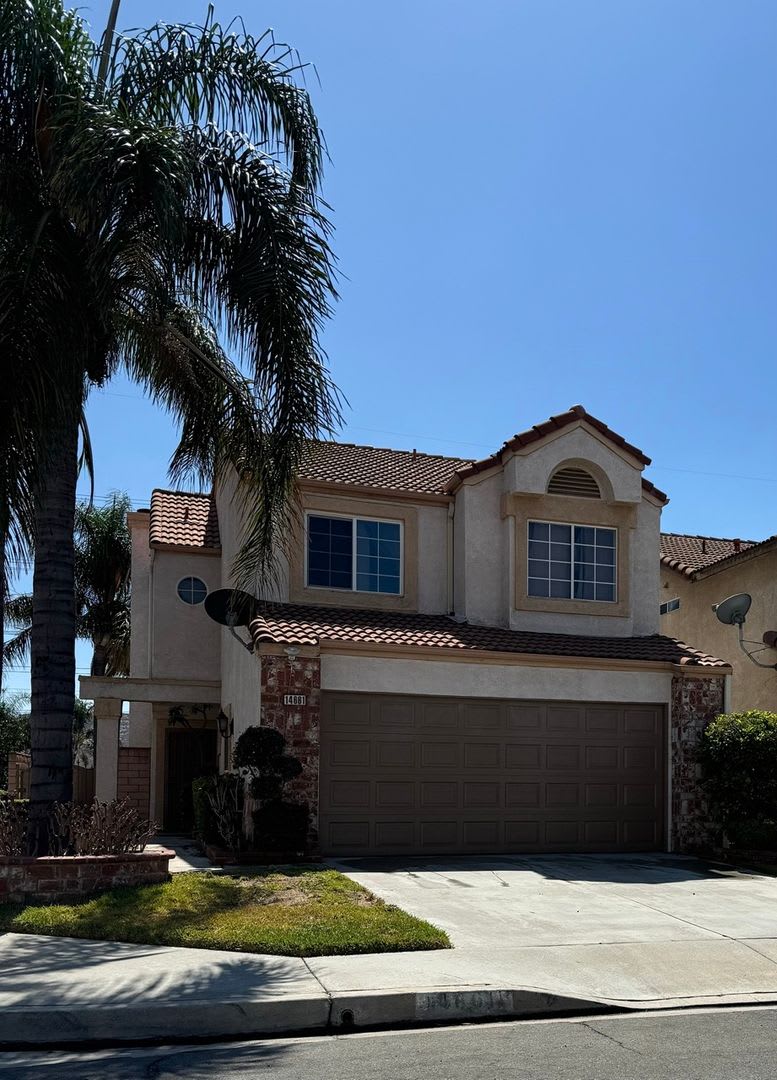 Beautiful 3 Bedroom House in Private Fontana Area CA 92337 – photo 1