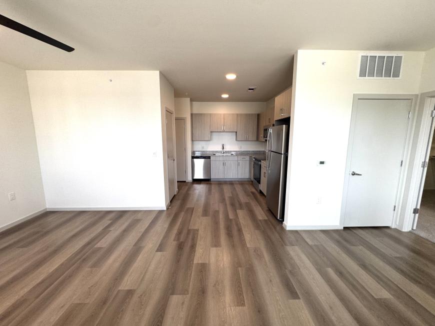 10001 Cedar Creek Dr. – photo 4