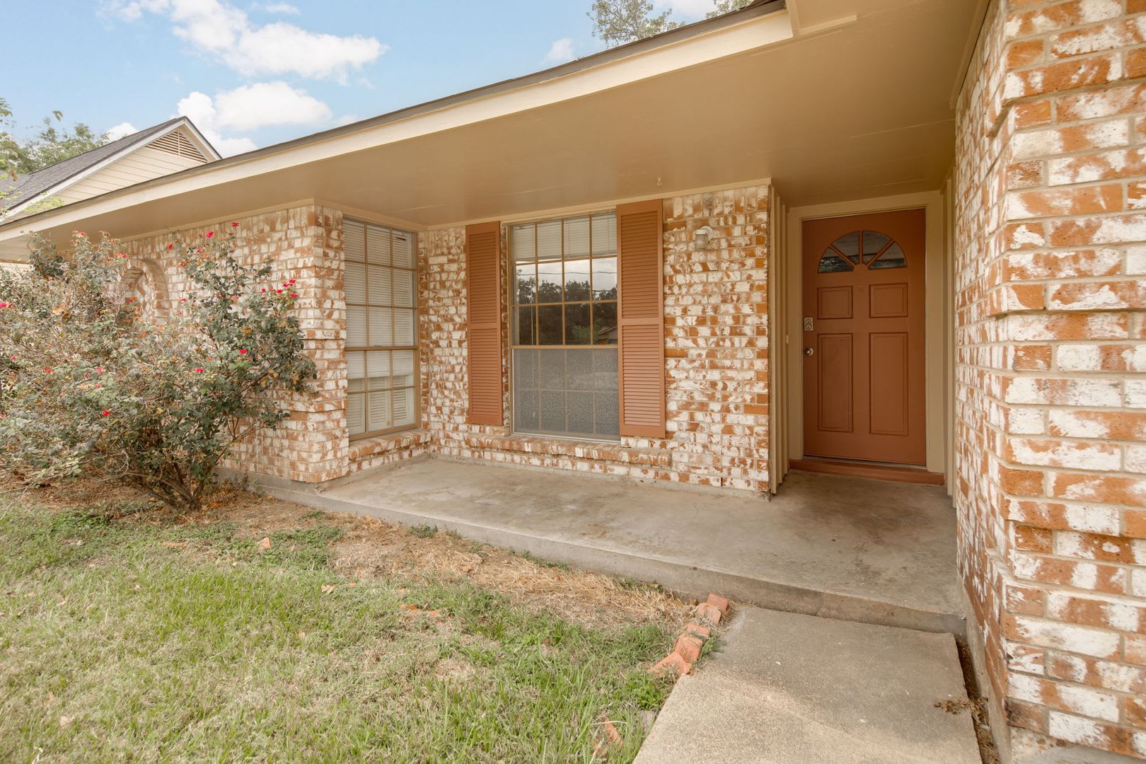 AUGUST PRE-LEASE! 3 bed, 2 bath home in Eastgate! – photo 3