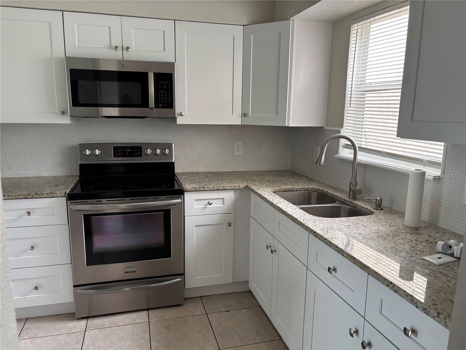 246 DAWN Court – photo 4