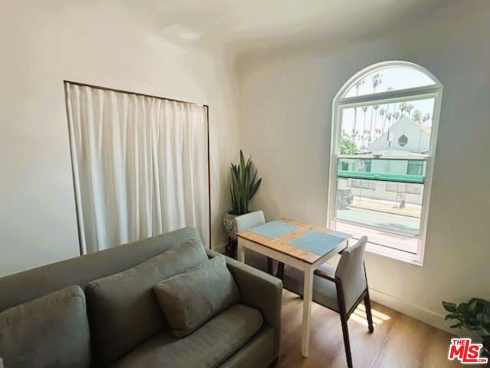 2109 1/2 W 54th St – photo 1
