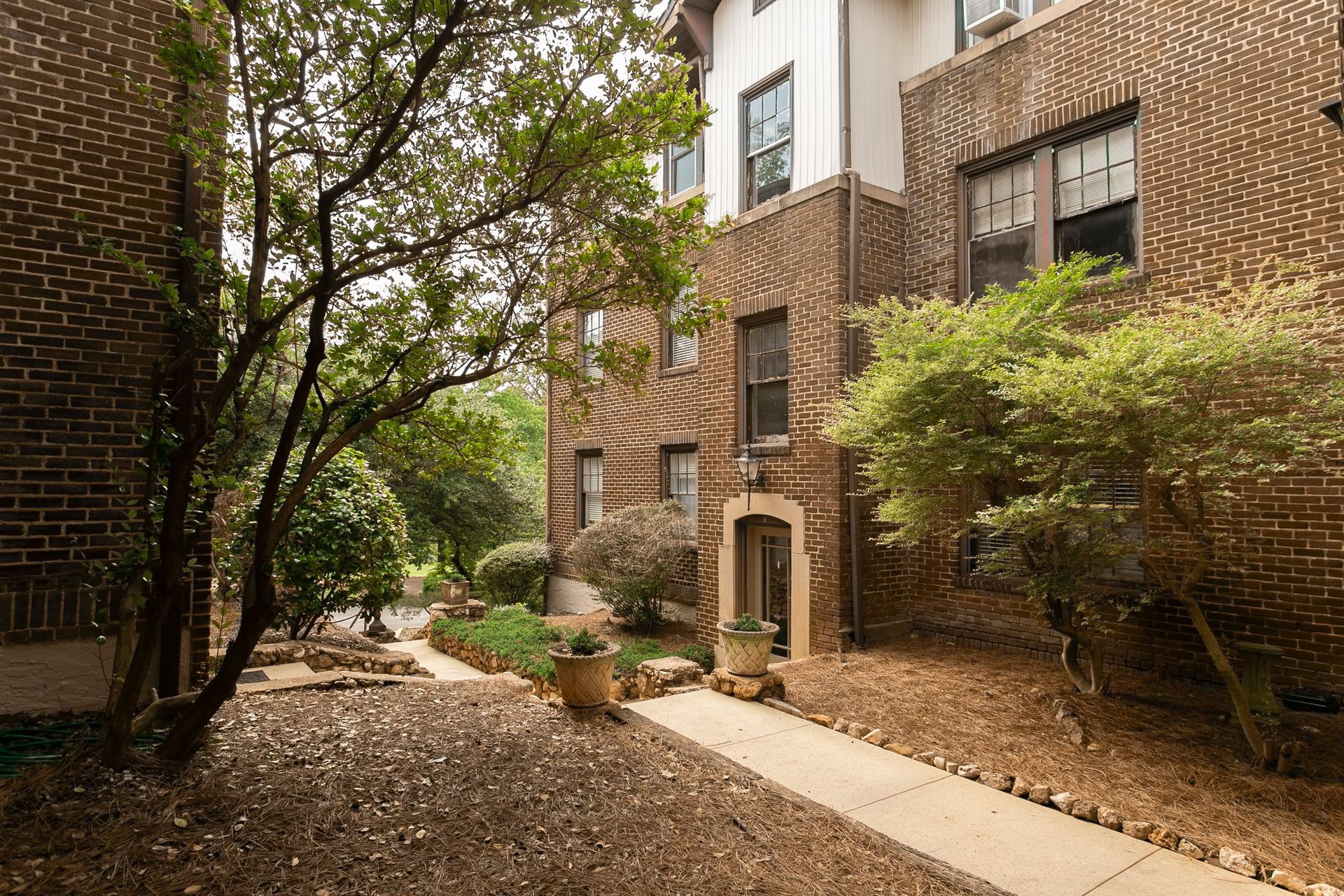 Highland Court – photo 1