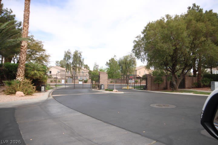 947 Whispering Grove Avenue – photo 5