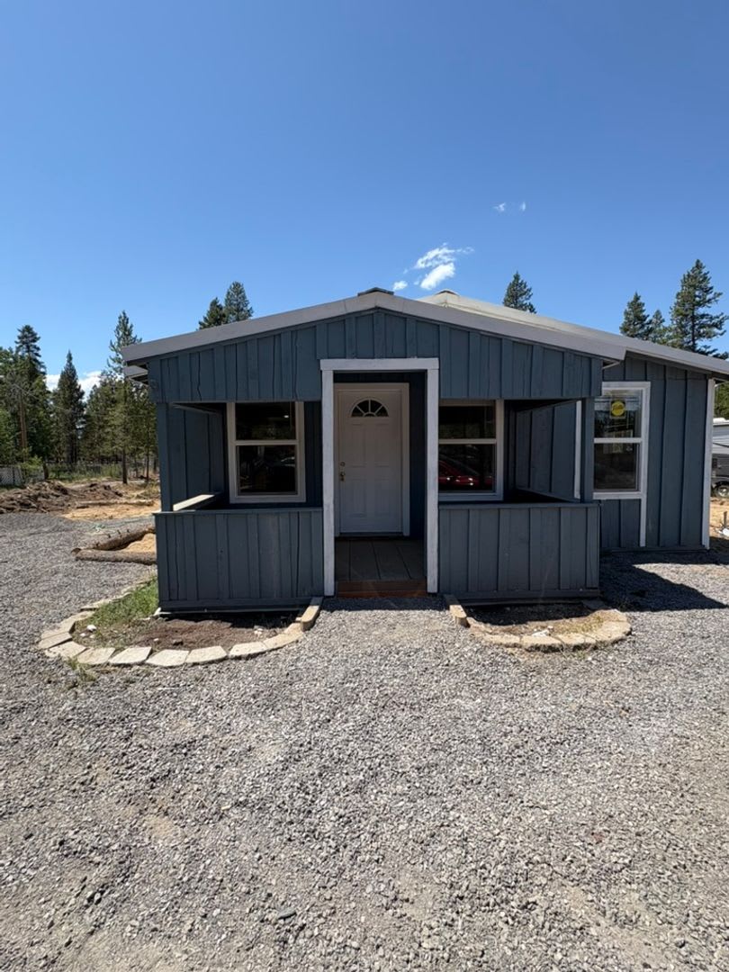 Freshly Remodeled 2 Bedroom Home – photo 1