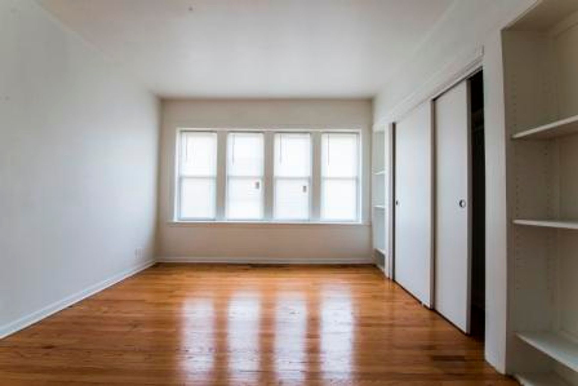 7751-57 S Loomis Blvd – photo 4