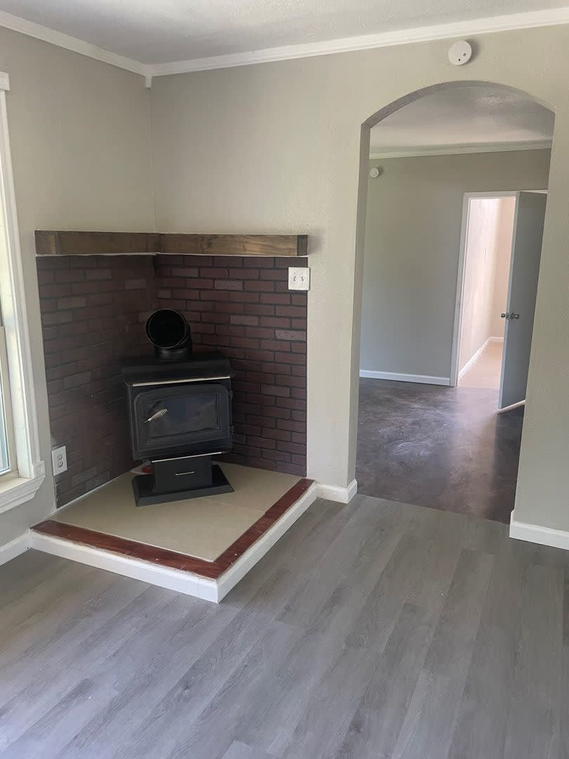 4 Bedroom, 2 Bathroom Home – photo 5