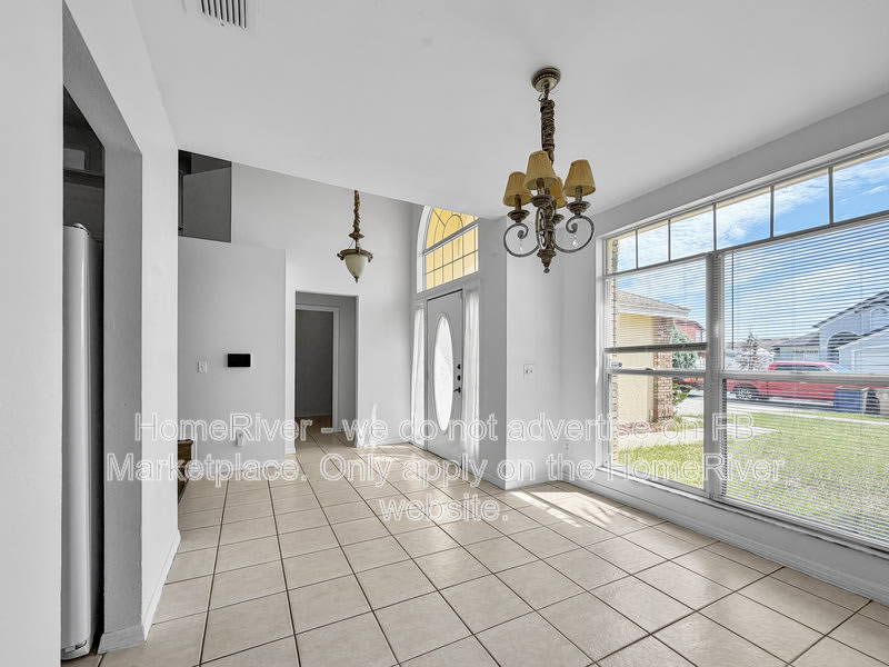 2932 Pembridge St – photo 4