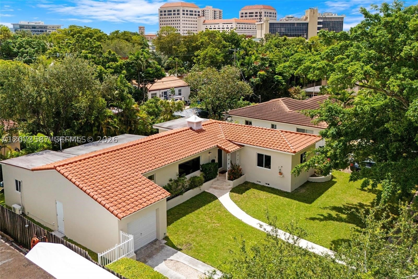 535 SW 39th Ave – photo 1