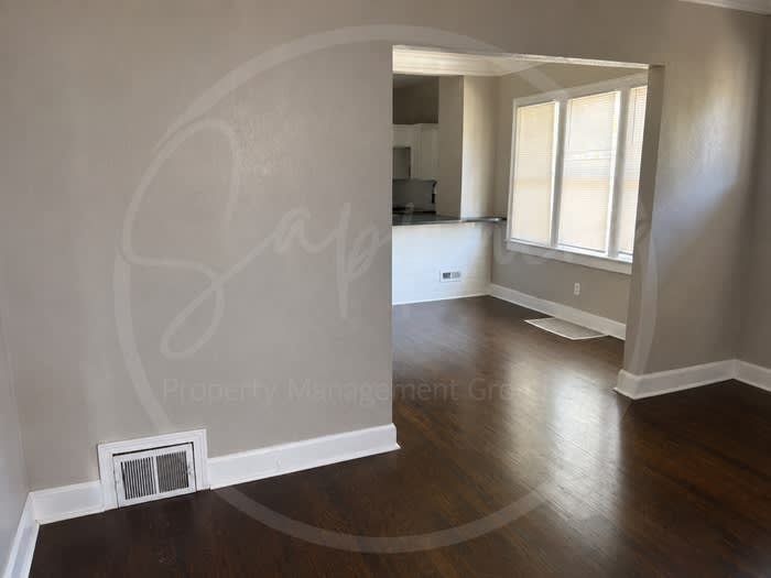 1406 East 45th Street – photo 3