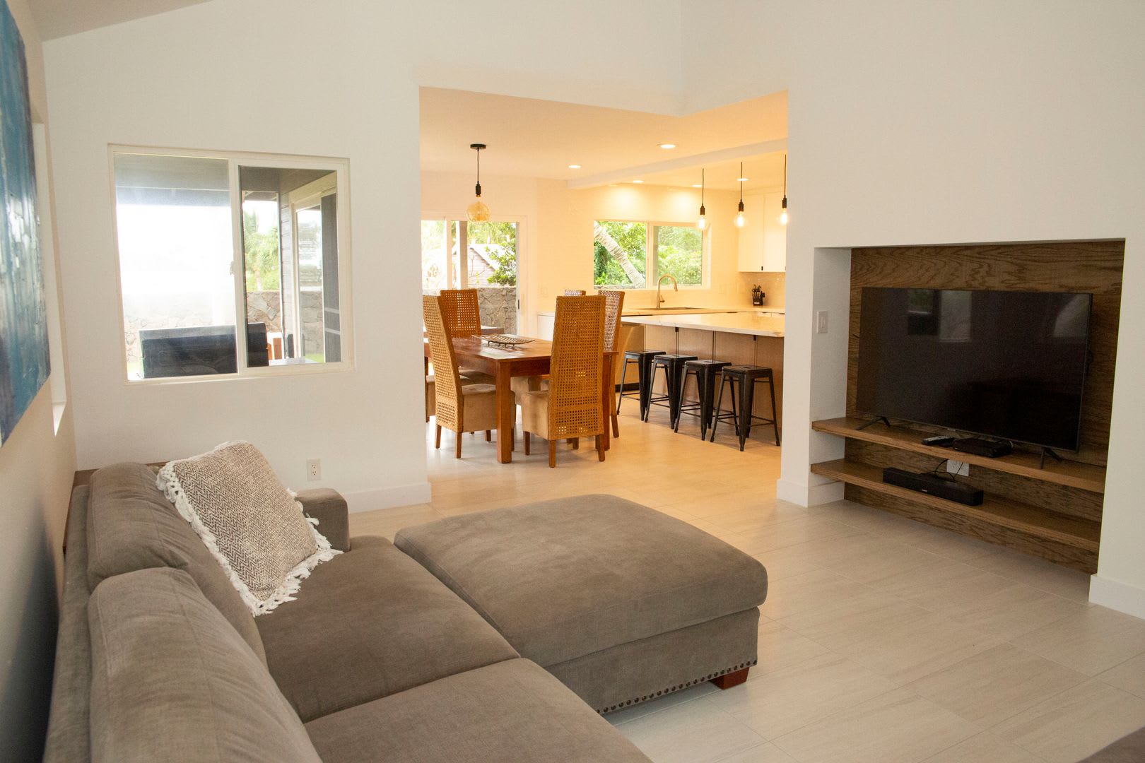 Beautifully Appointed Fully Furnished 4 Bedroom 3 Bathroom Kuau Bayview House W Ocean Views – photo 4