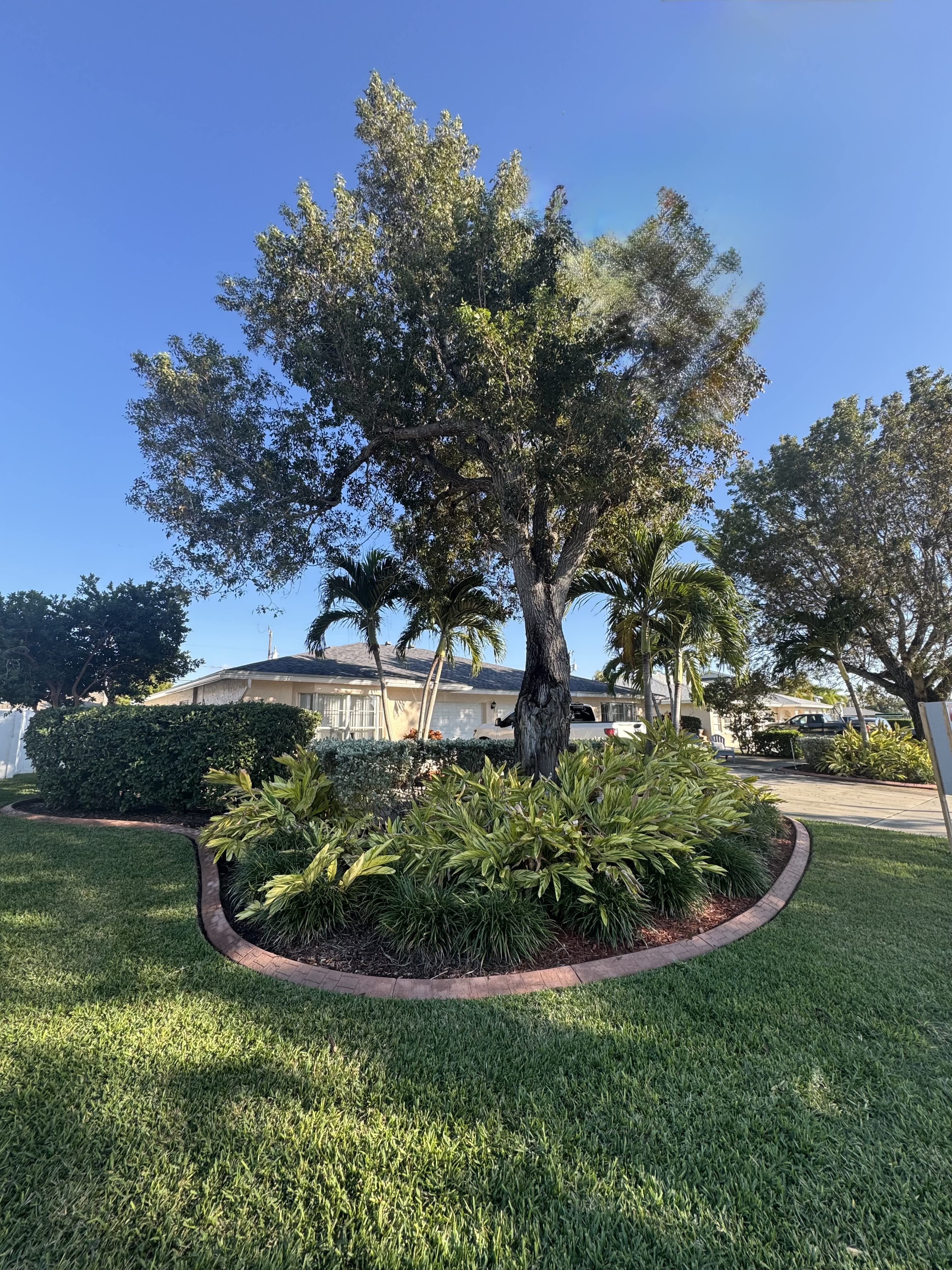 3633 Country Club Blvd – photo 1