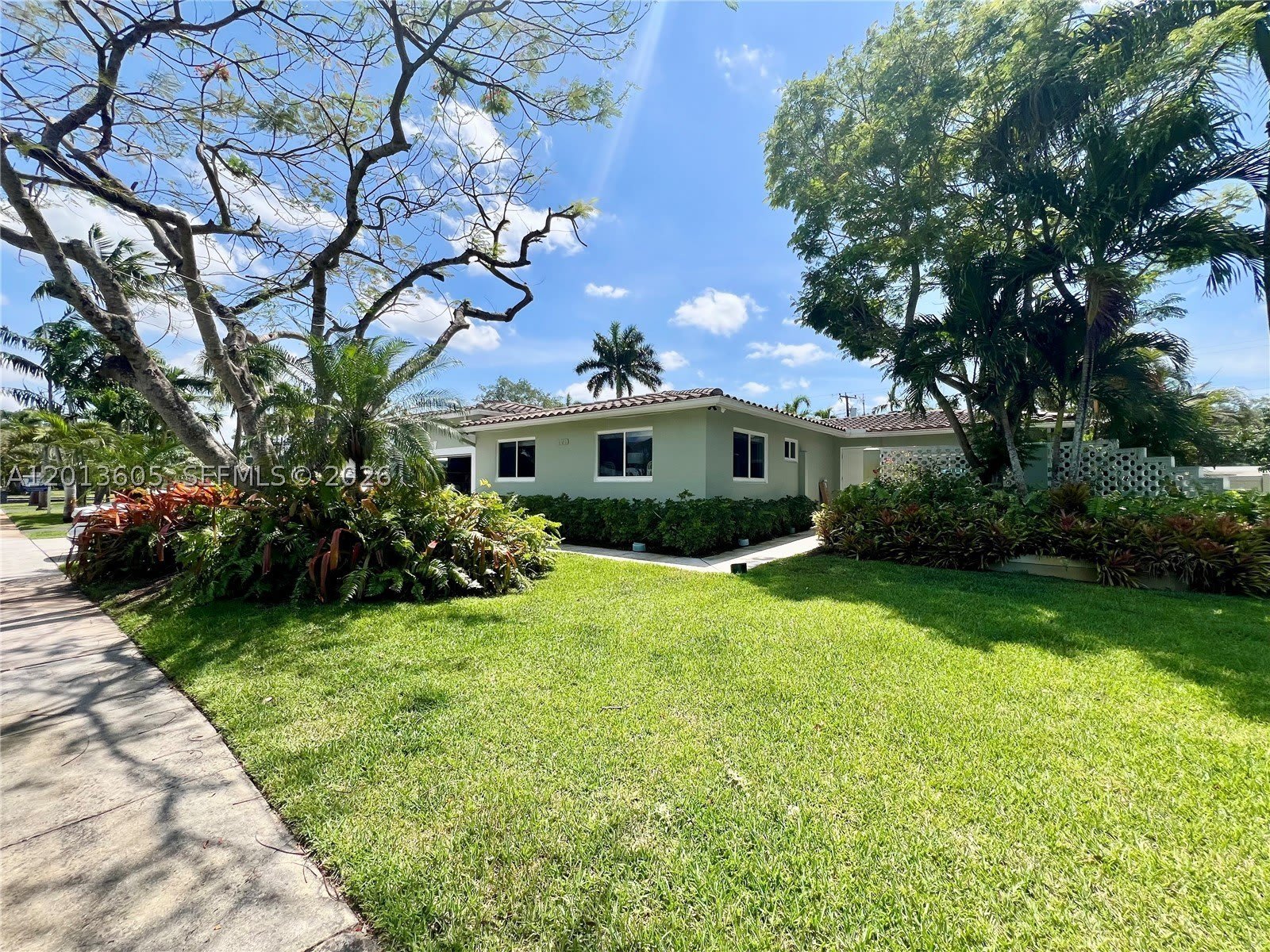 101 SW 58th Ave – photo 2