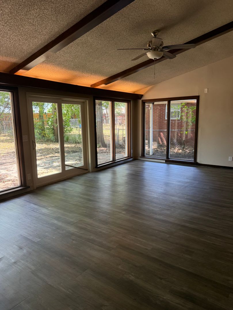Beautiful Fully Remodeled 3 bedroom in the Heart of Broken Arrow – photo 3