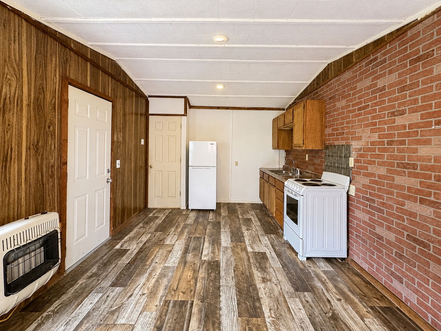 1 Bedroom Cottage In Southside – photo 3