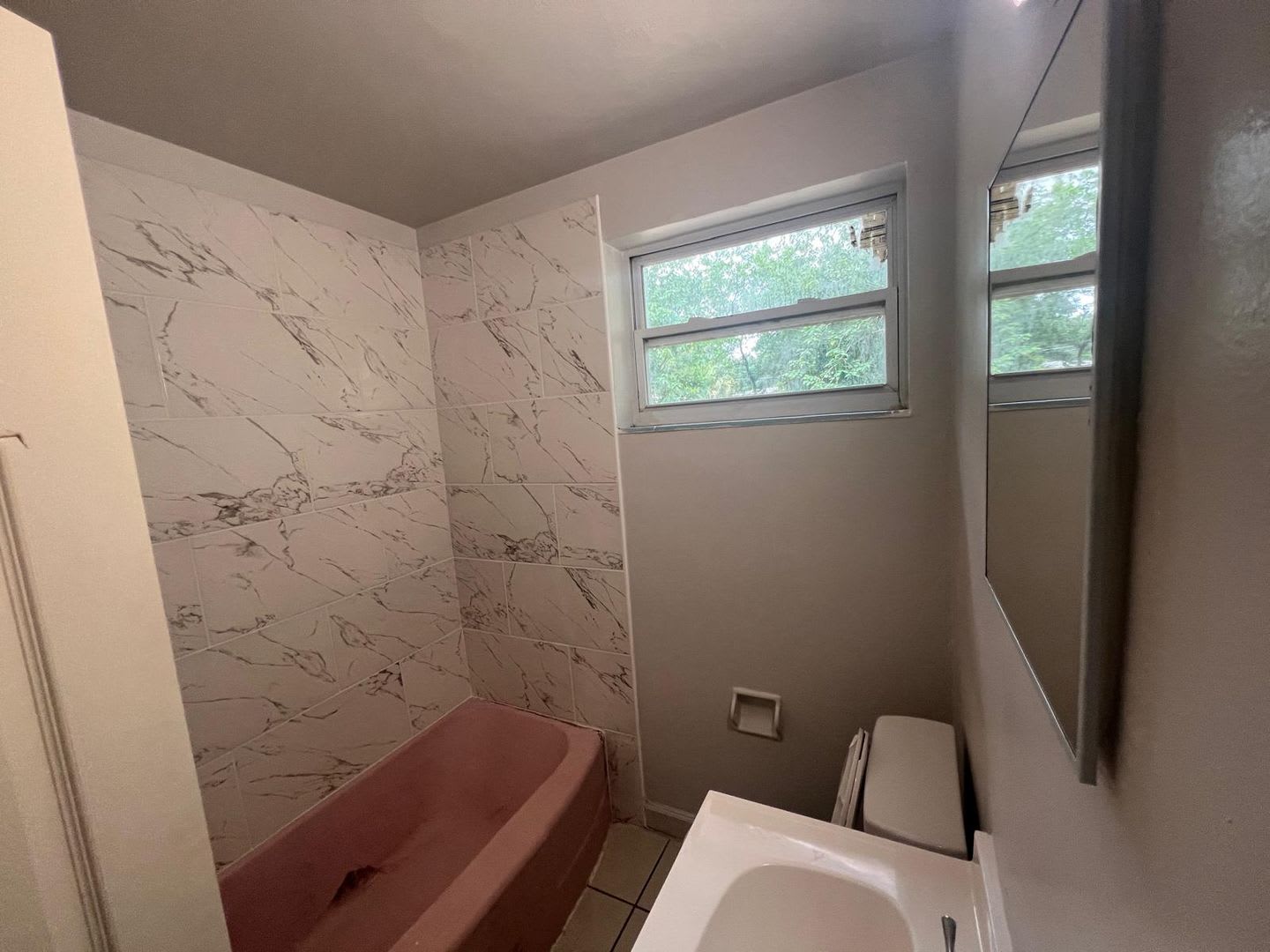 3 bedroom, 1 bathroom single-family home in the Arlington area – photo 2