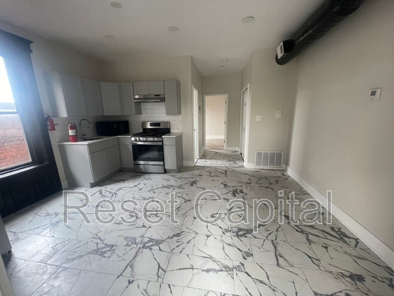 26 Elizabeth Ave – photo 4