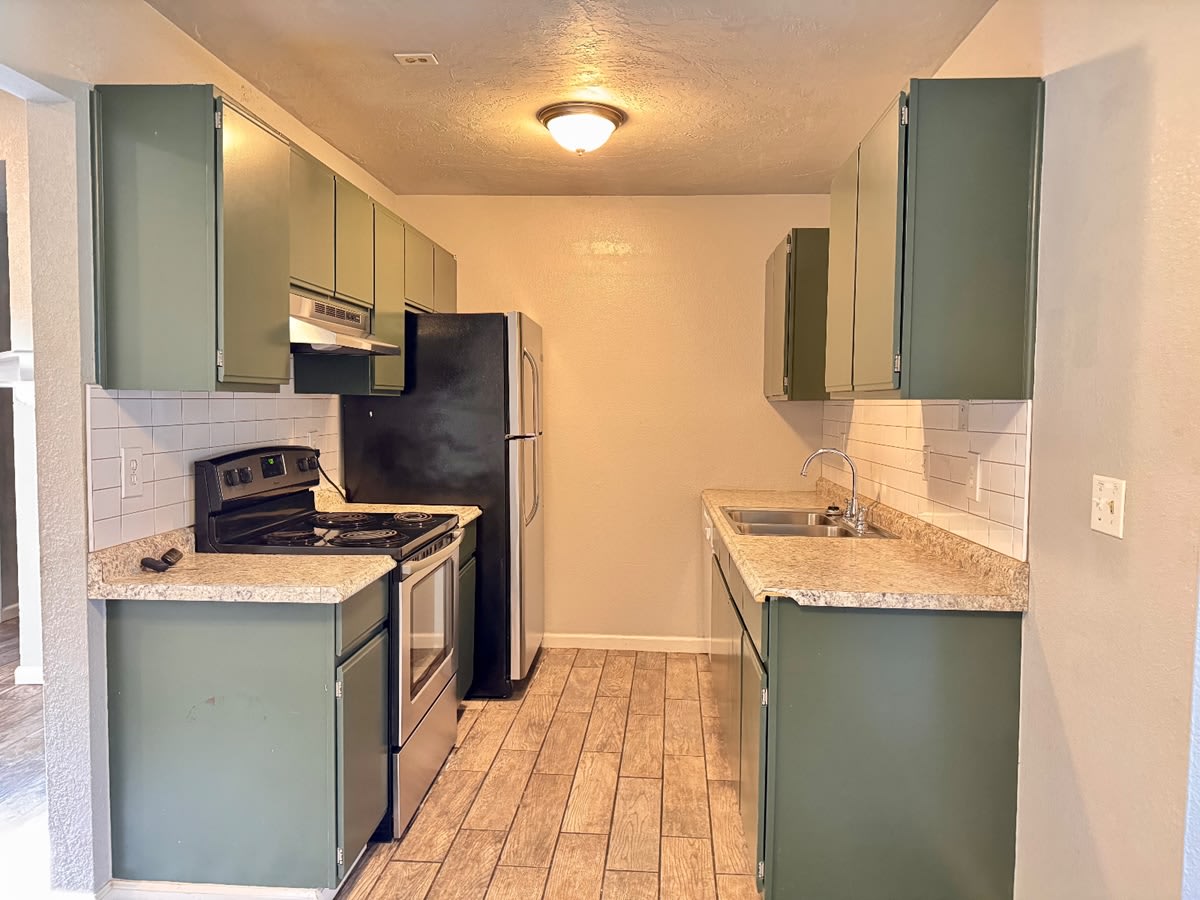 11402 North Lincoln Boulevard – photo 3