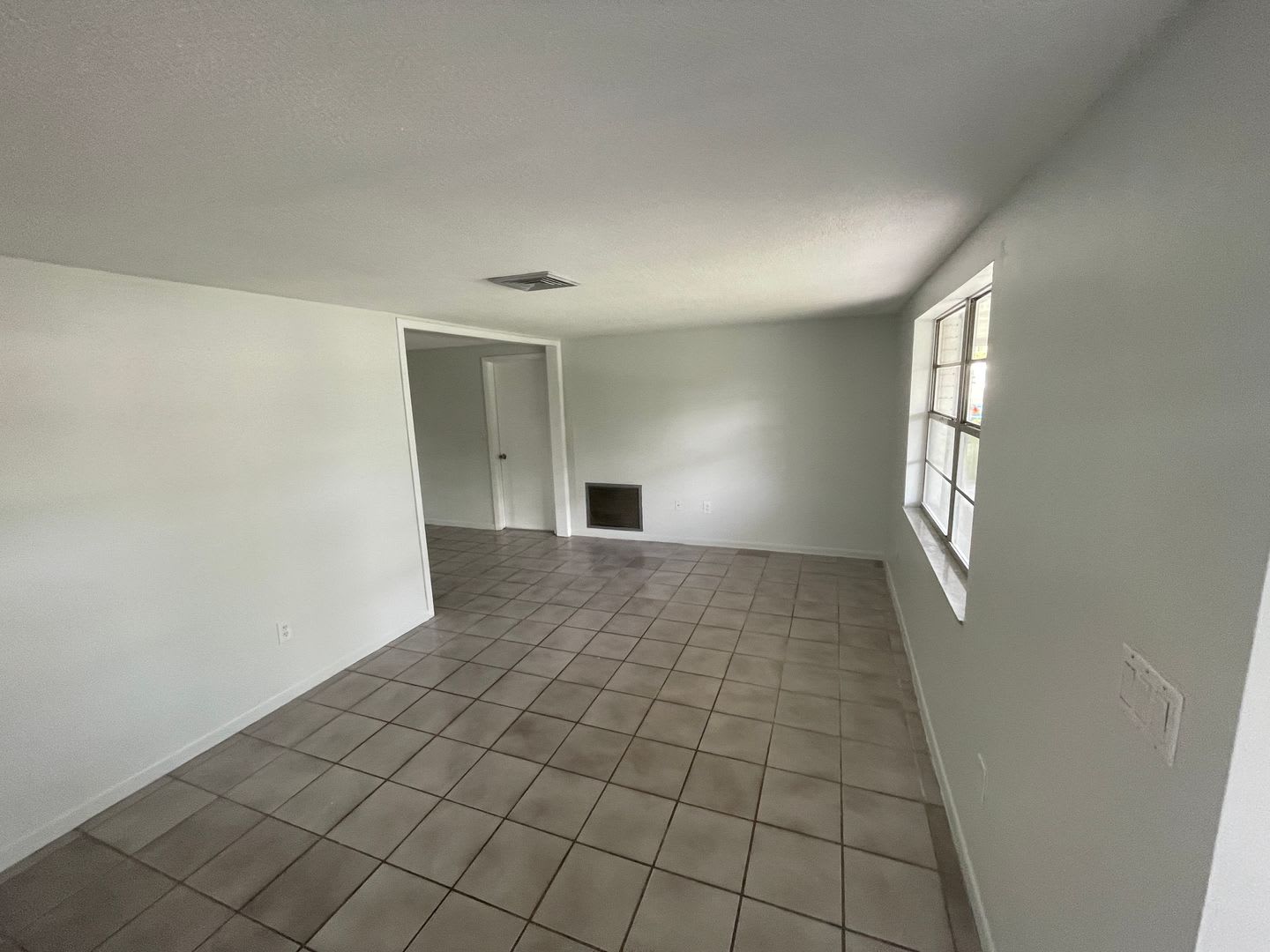 2 Bed,1.5 Bath with Bonus Room and 1 car garage in Magnolia Valley – photo 3
