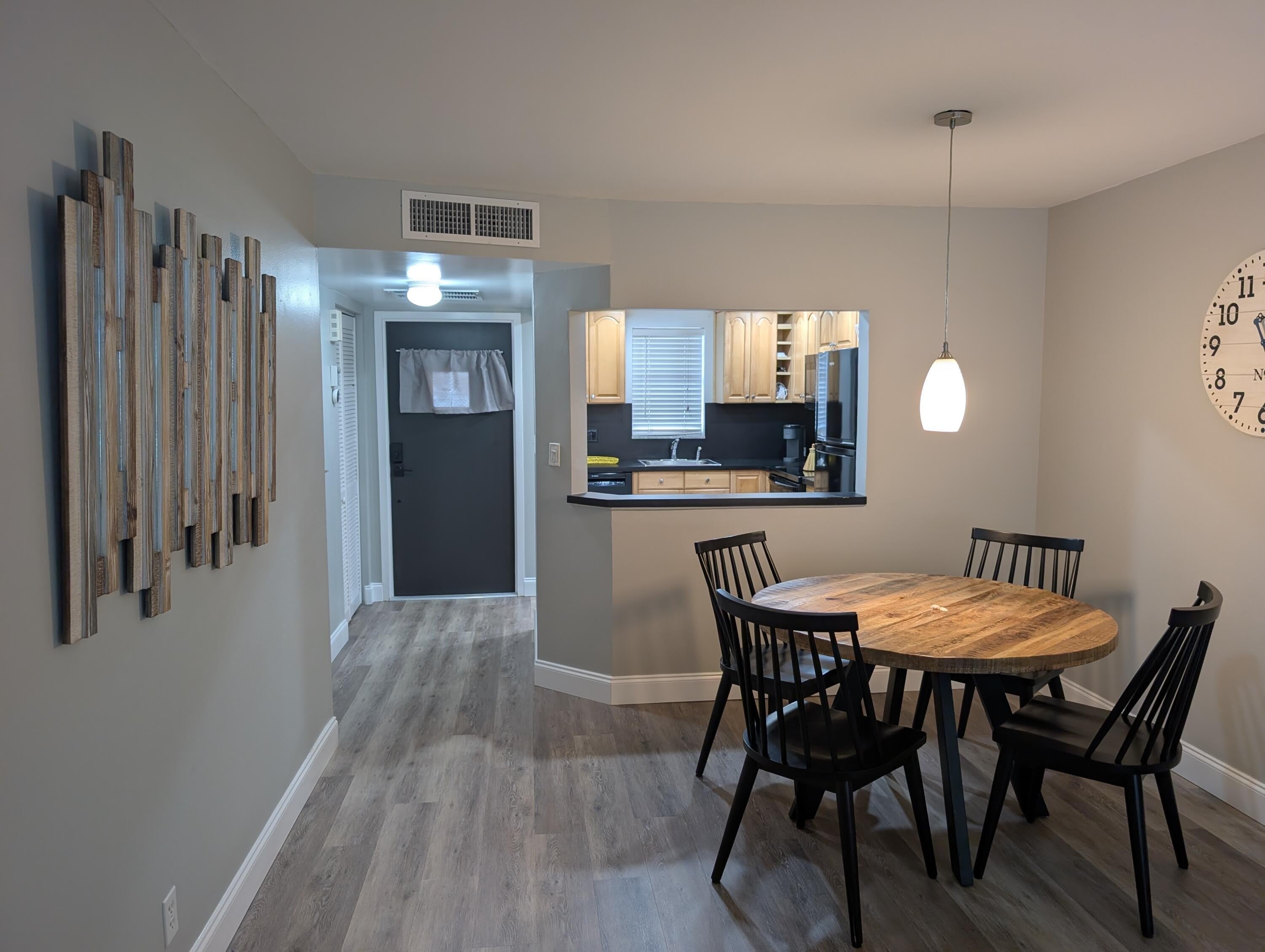740 E Ocean Avenue – photo 3