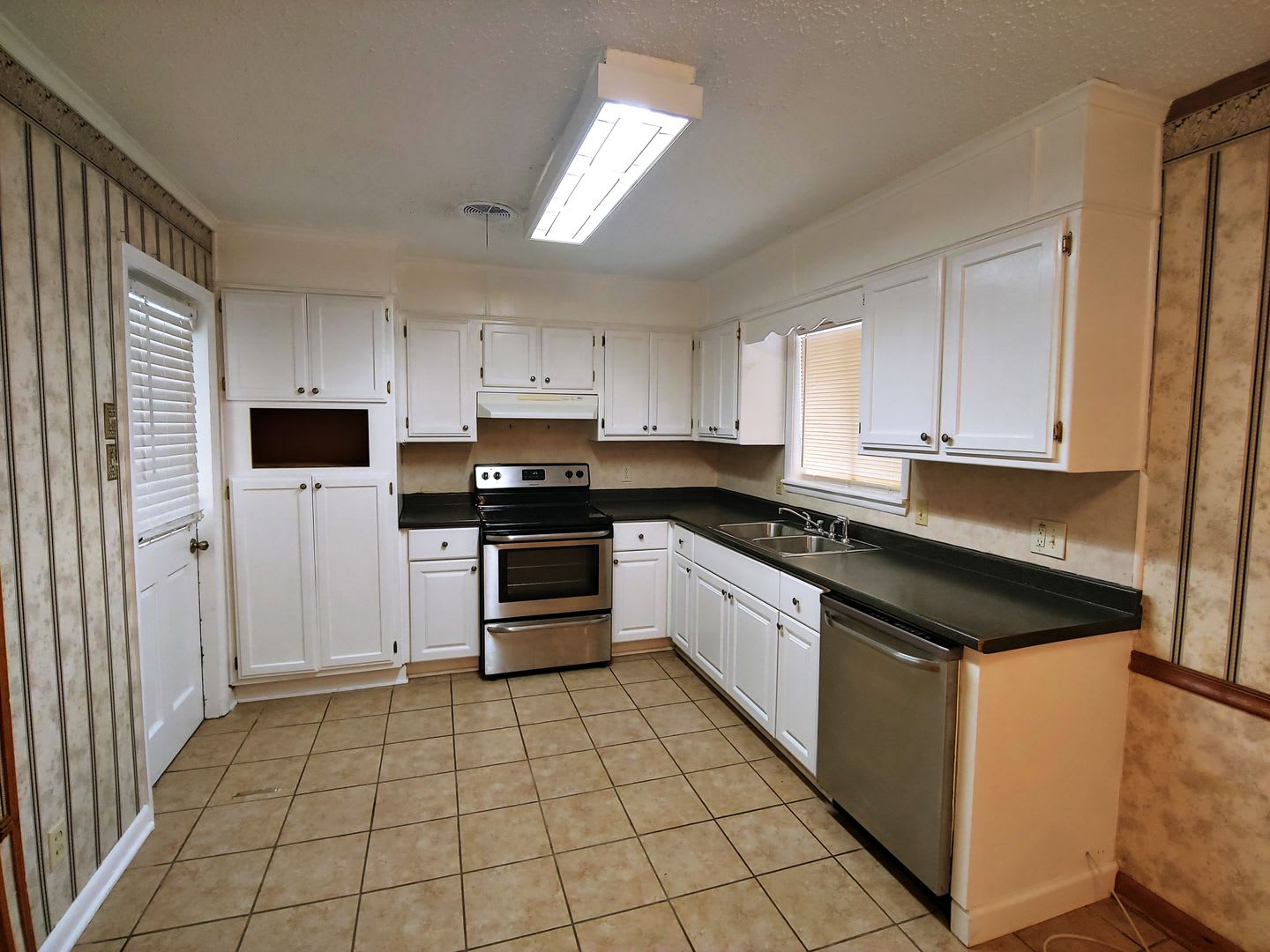 Welcome Home To 10005 Raymond West Little Rock For Rent Move In Special Zero Deposit Option Please Read The Full Description – photo 5