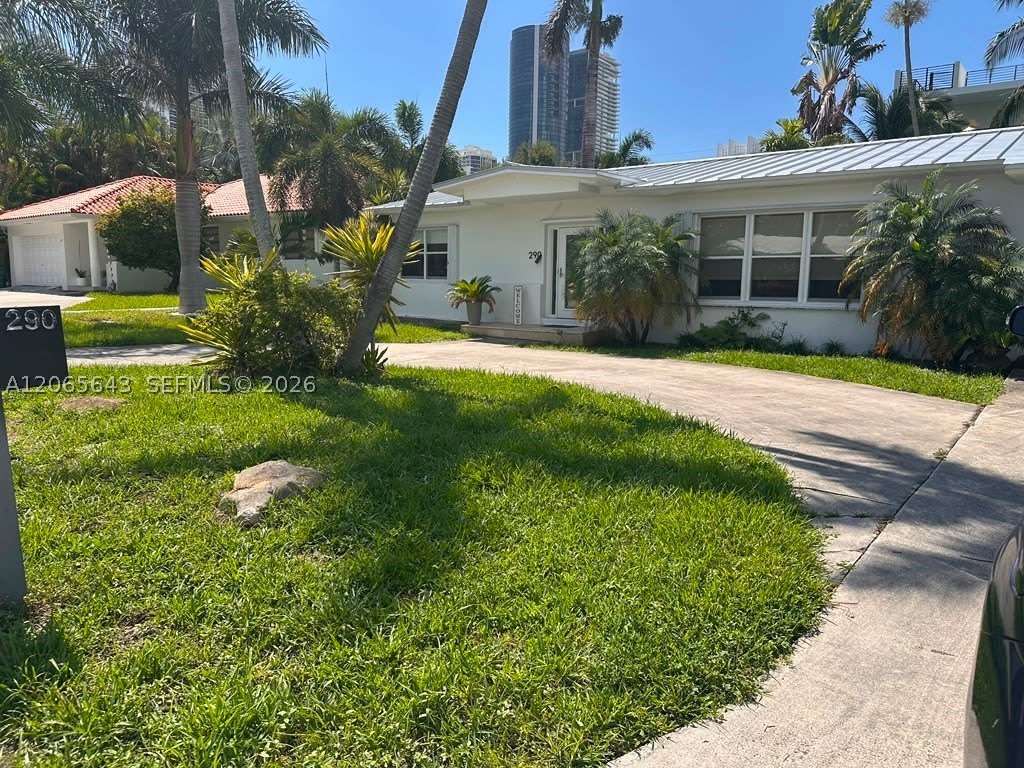 290 191St St – photo 4
