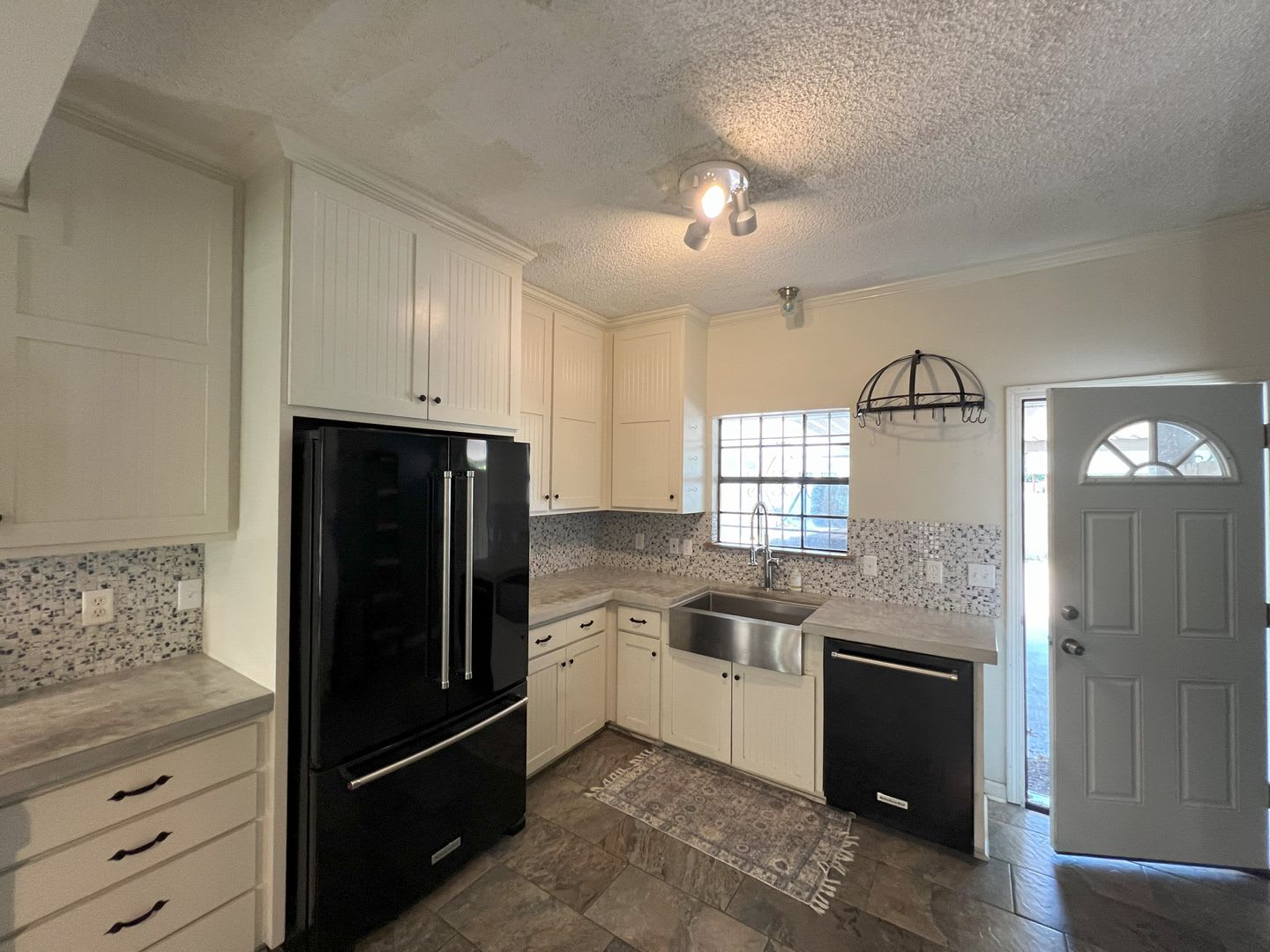 Mid City Condo – photo 4