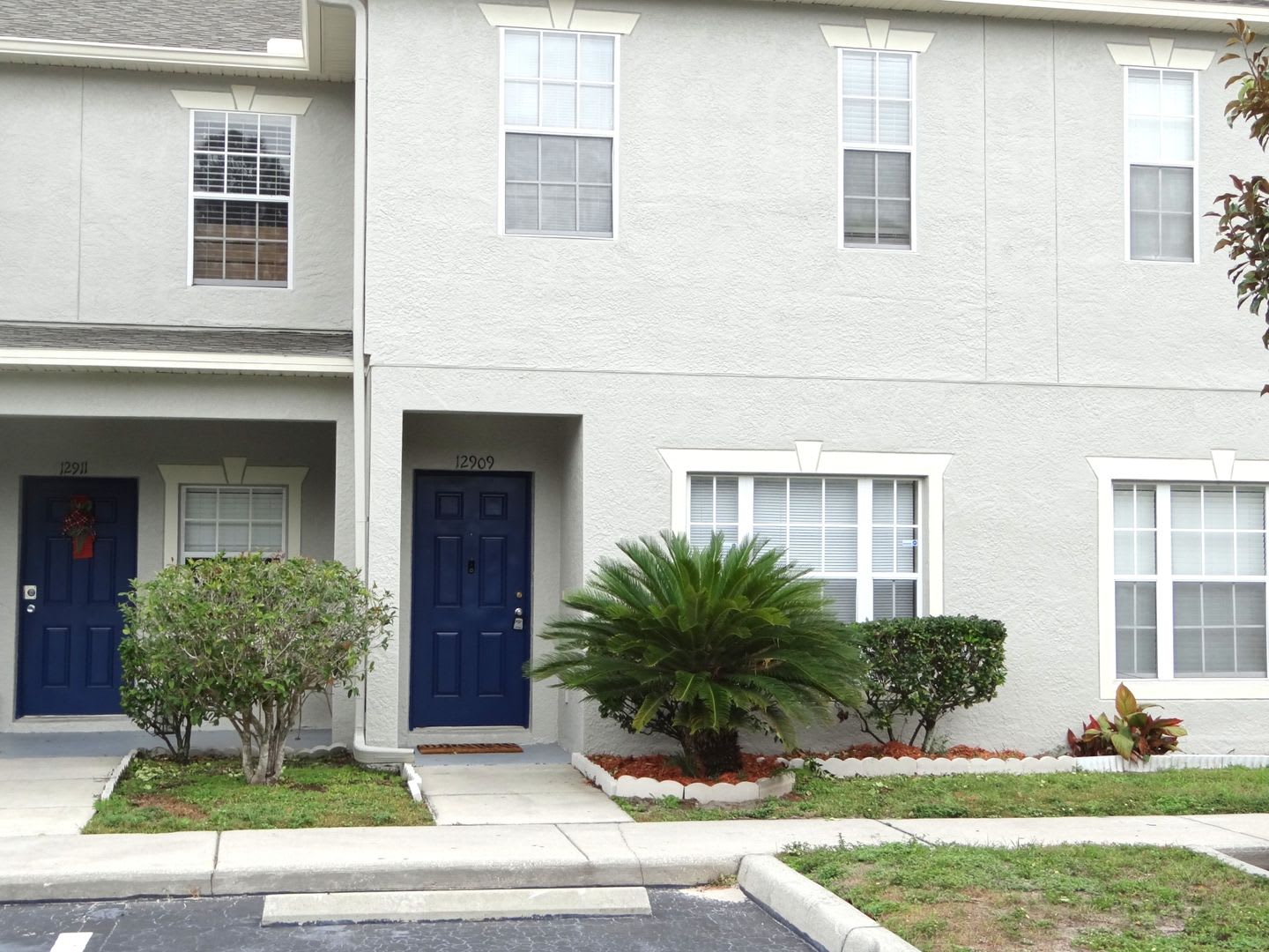 3b / 2.5 bath townhome in gated community – photo 2