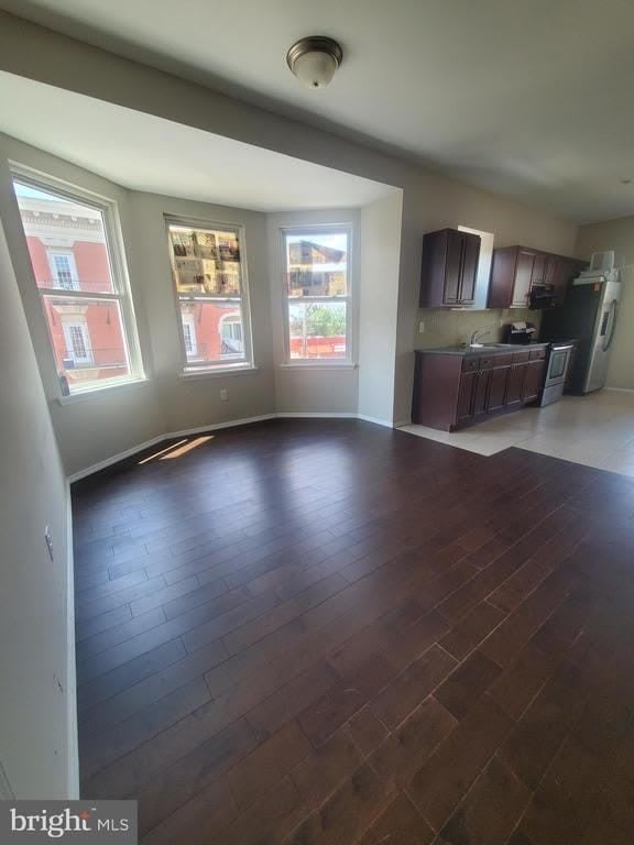 5052 54 Walnut Street – photo 1