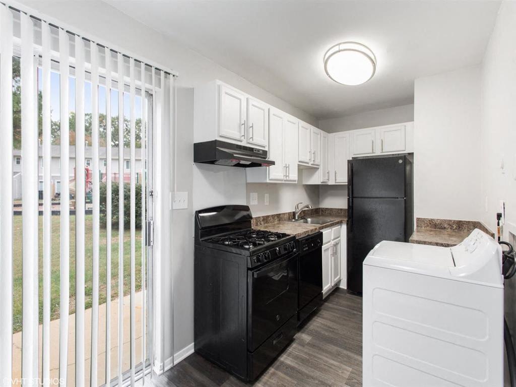 The Lawton Townhomes – photo 3