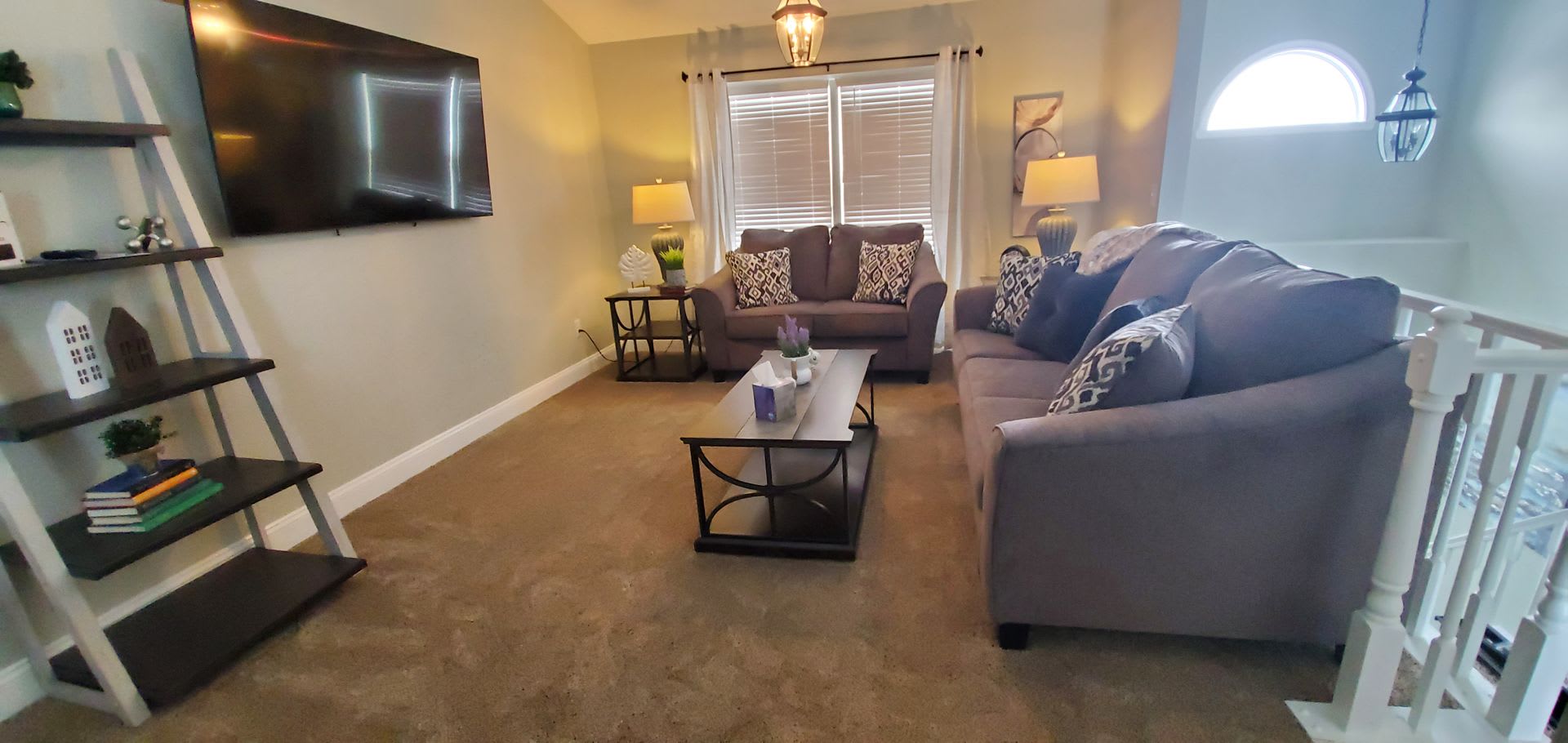 Fully Furnished Luxury Rental – photo 3