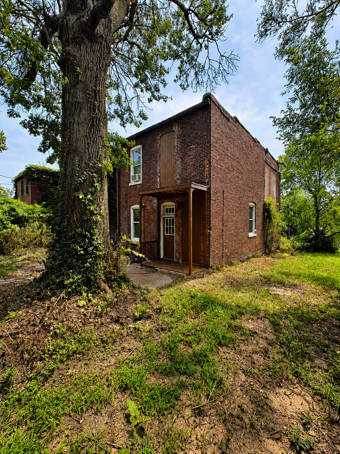 2127 Chippewa Street – photo 2
