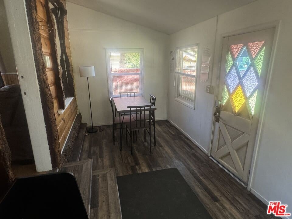 208 E Mountain View Blvd – photo 4
