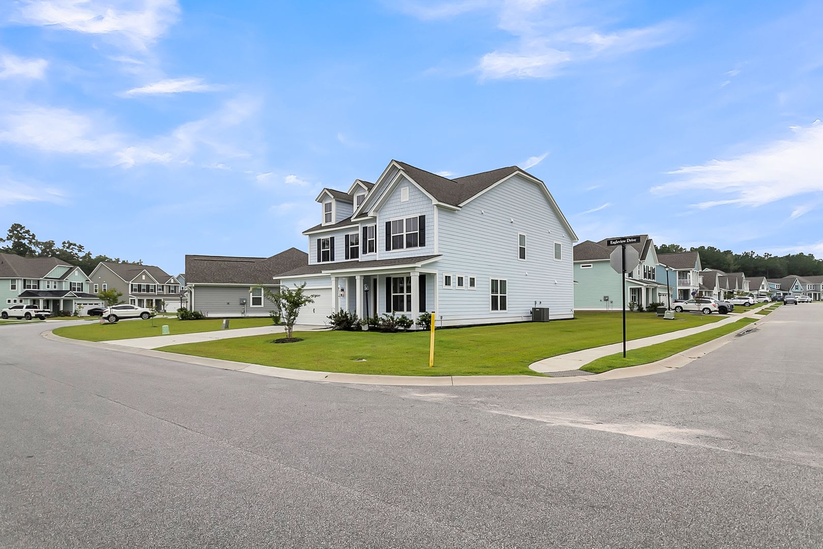 Spacious 5BR/4.5BA Home in Foxbank Plantation – photo 2