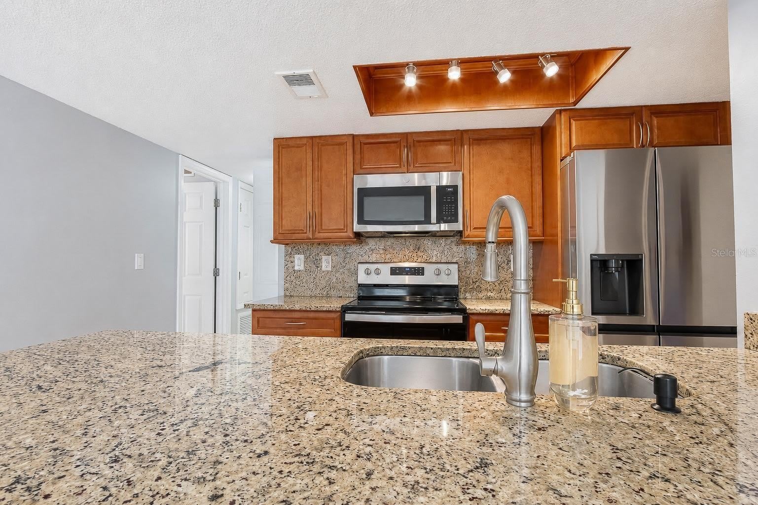 2739 N Poinciana Boulevard – photo 5