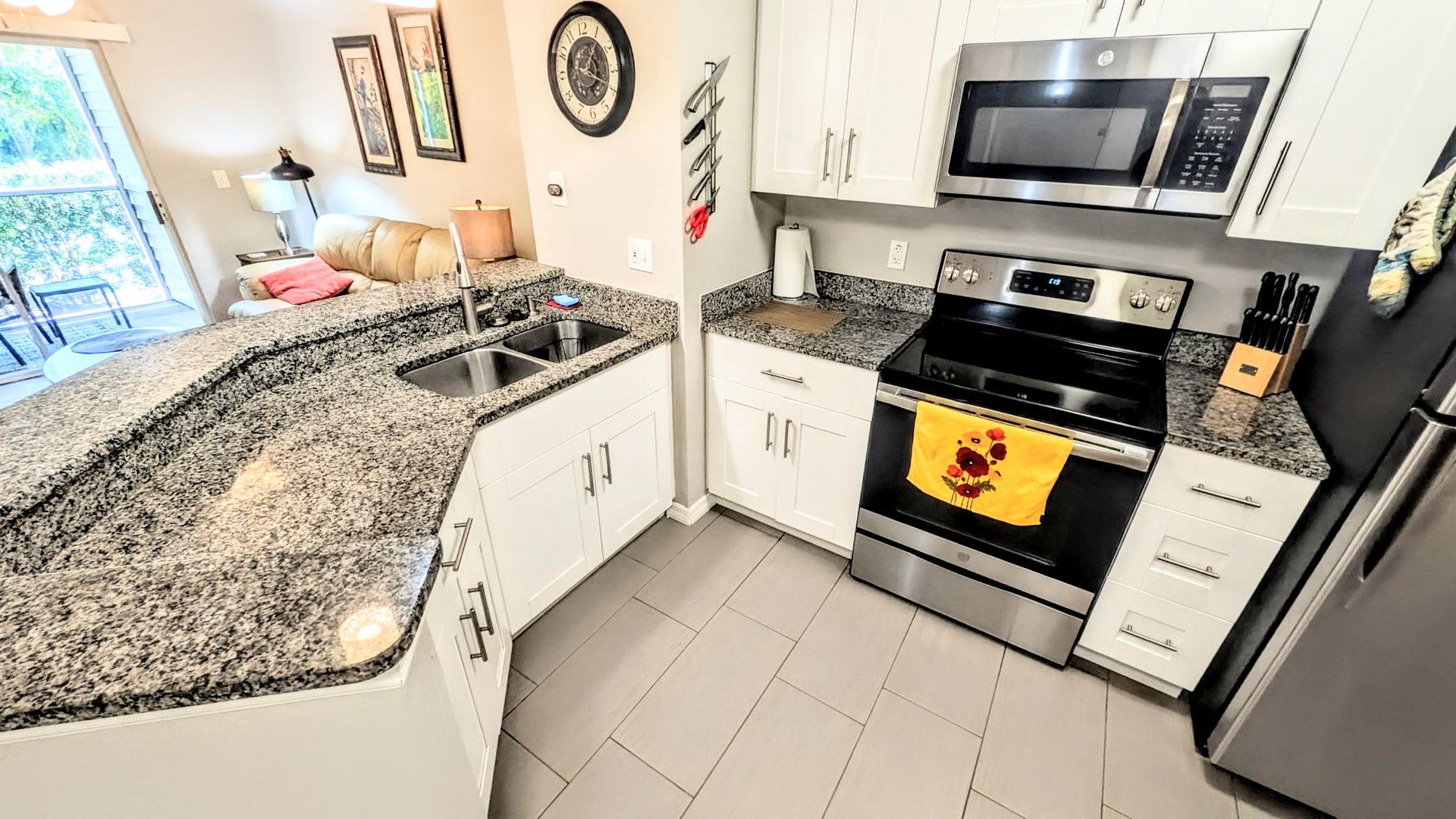 SEASONAL SHORT-TERM 1 BED 1 BATH GROUND FLOOR CONDO – photo 5