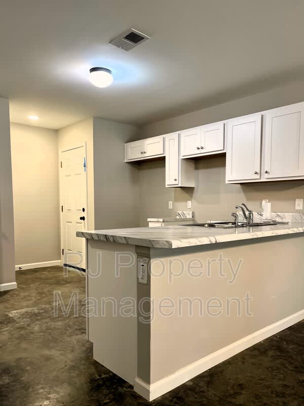 4589 Range Line Rd – photo 3