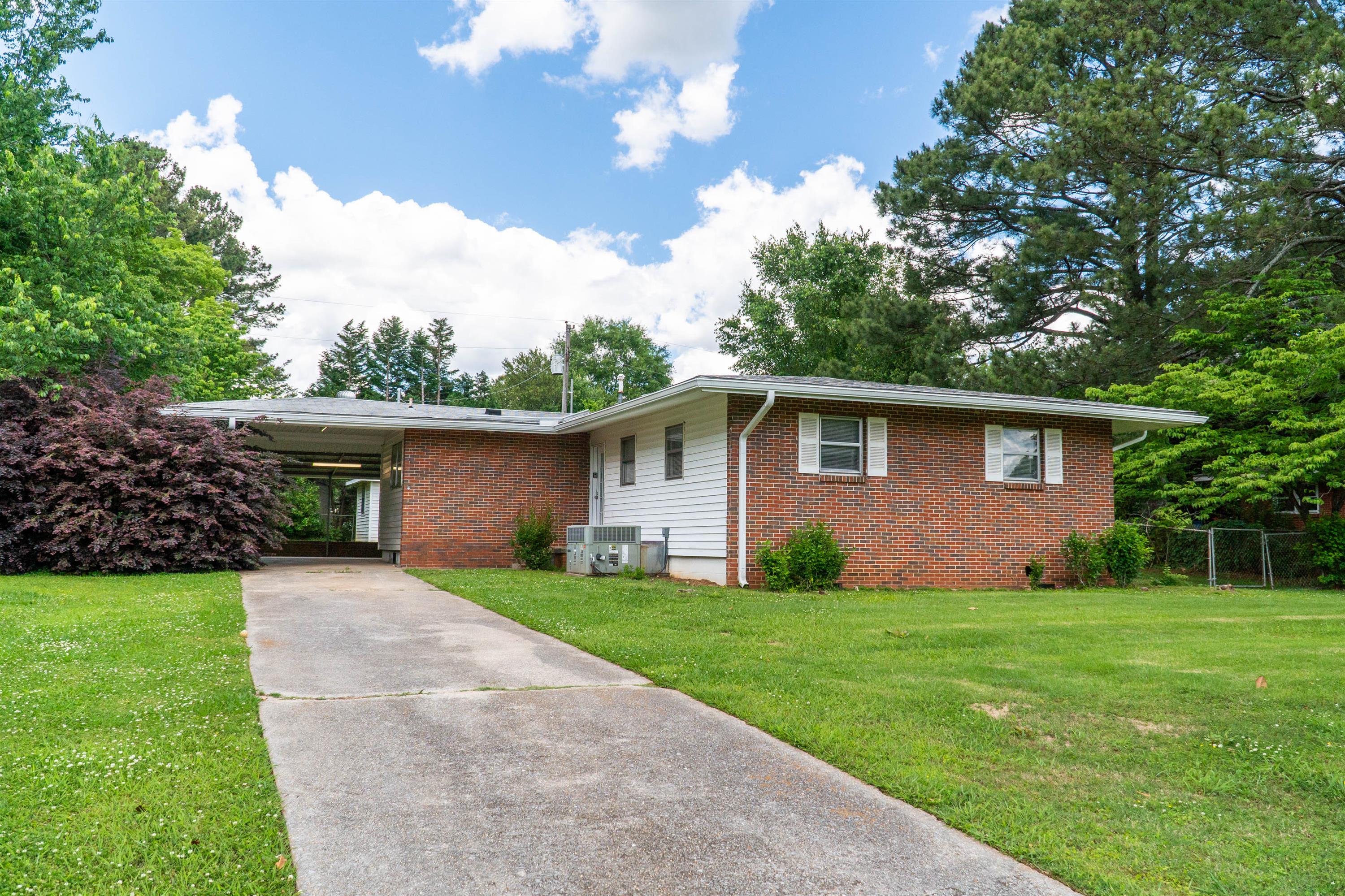 1005 Woodbine Road – photo 1