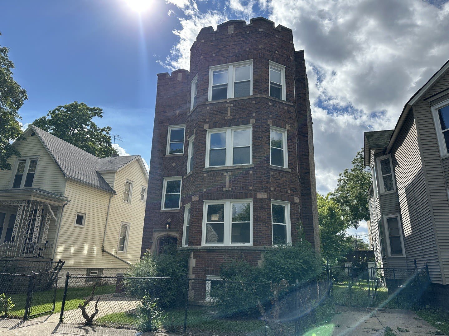 11320 S Edbrooke Avenue – photo 1