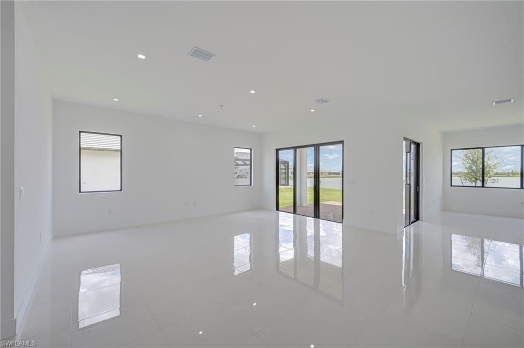 4775 Quercia Dr – photo 5