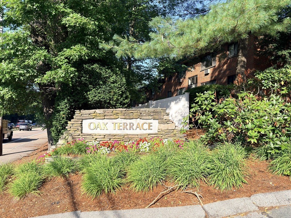 1323 Worcester Road – photo 2