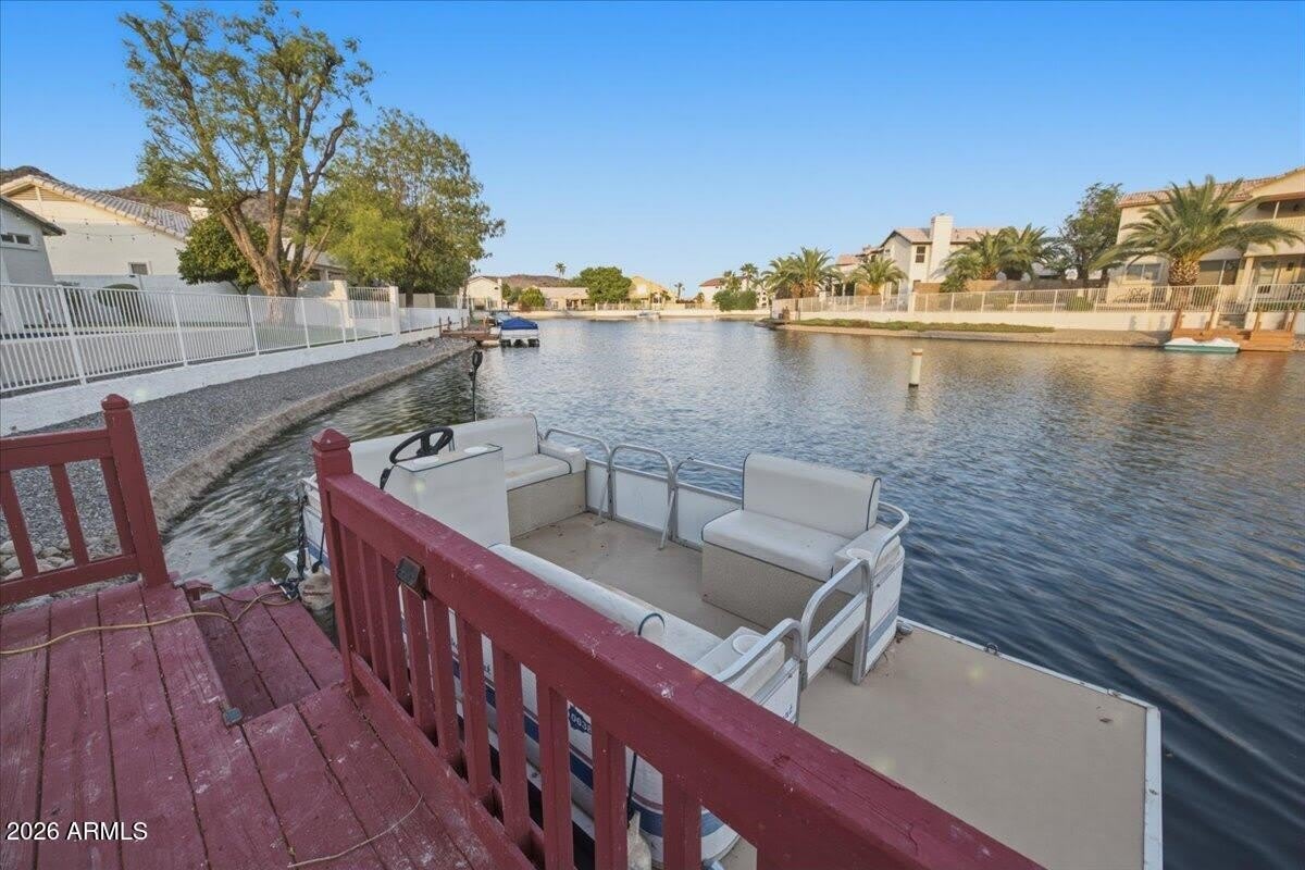 20385 N 54 th Avenue – photo 2