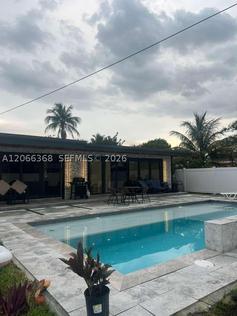 39 SE 7th St – photo 1