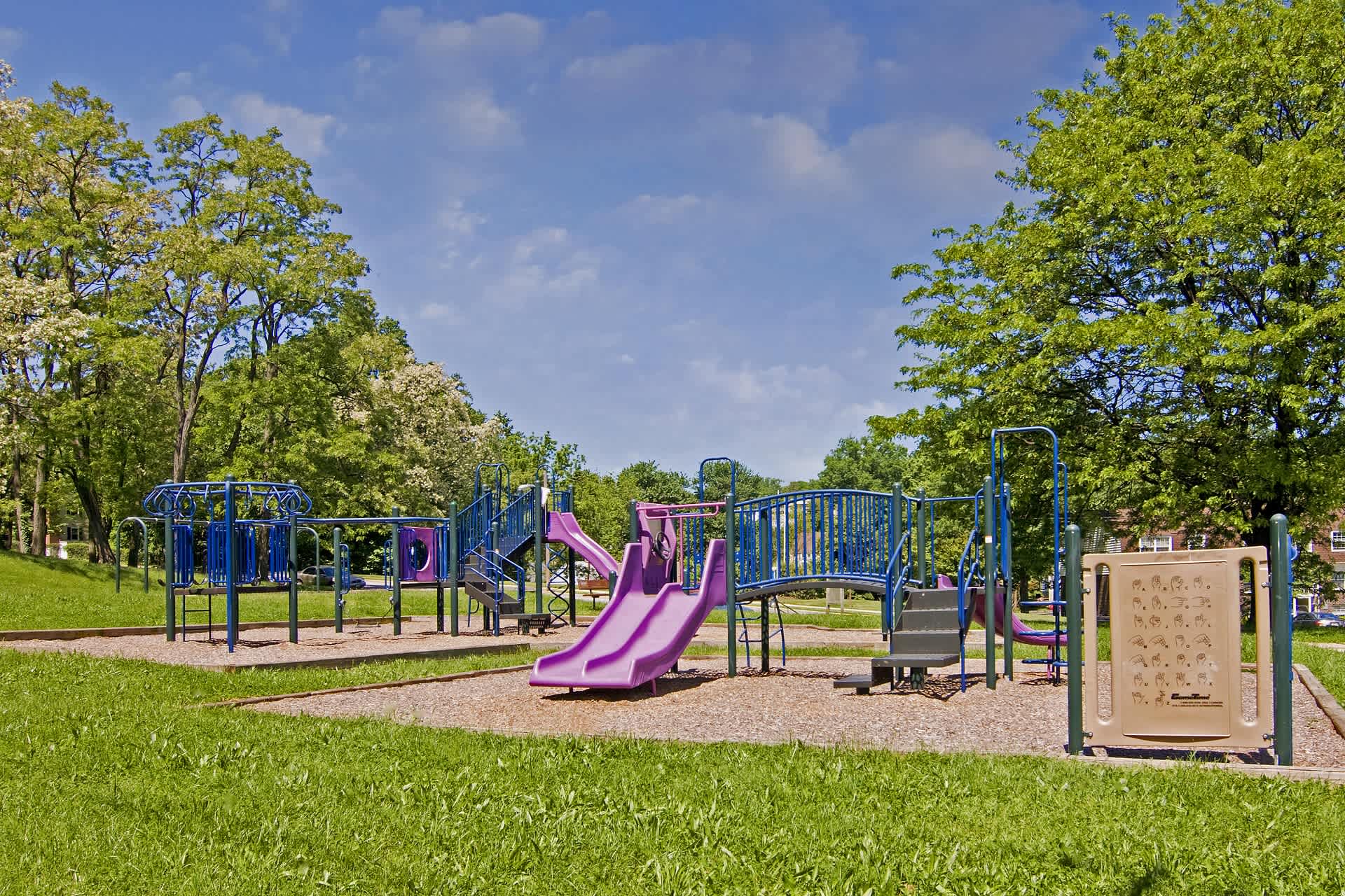 Park Crescent – photo 1