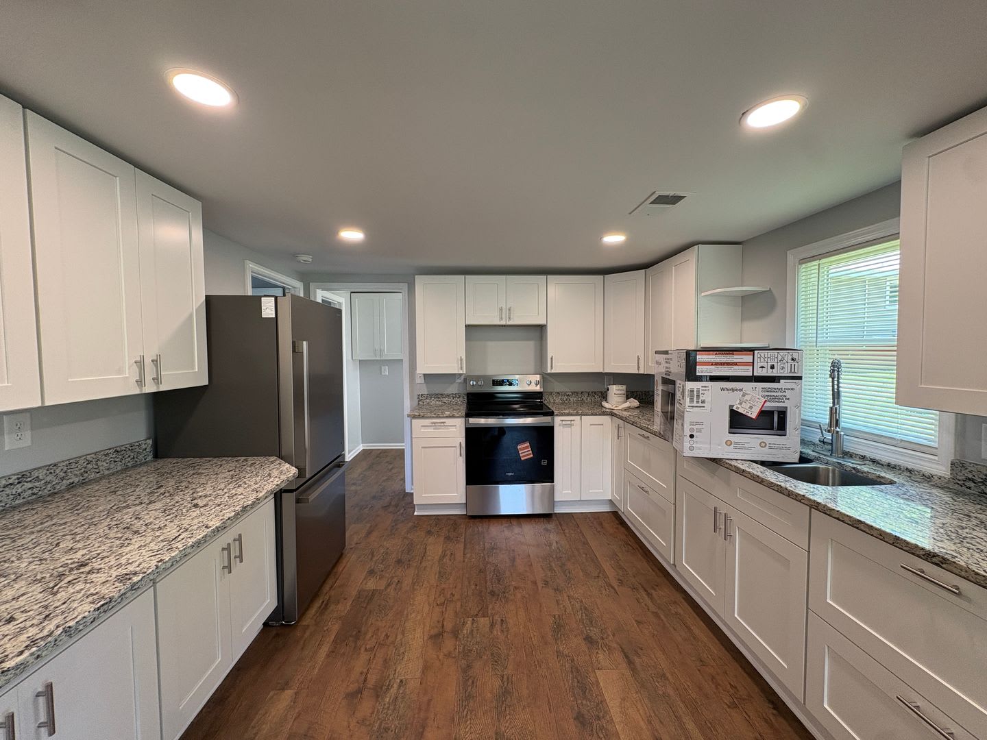 Modern Comfort Meets Small-Town Charm at 206 Hillcrest – photo 2