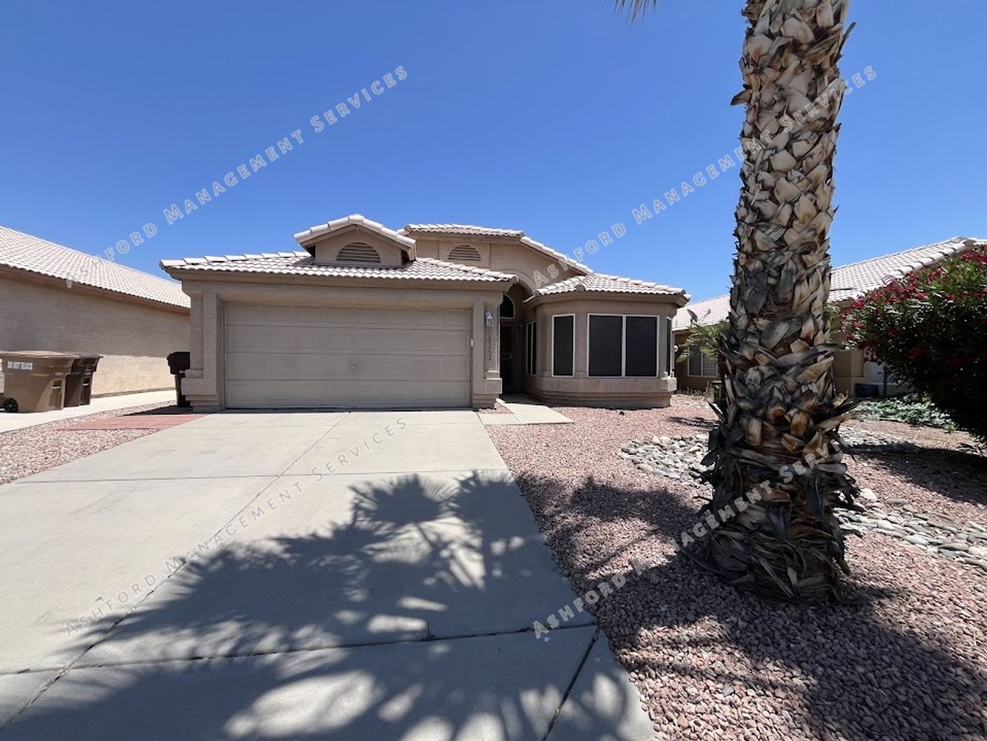 BEAUTIFUL 3 BEDROOM 2 BATHROOM HOME IN PEORIA – photo 2
