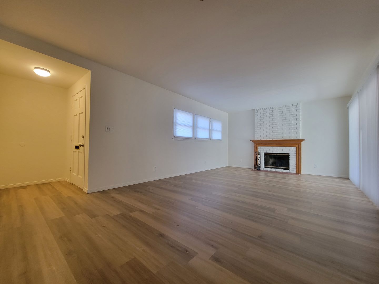 Spacious 3 Bedroom Canoga Park House – photo 2