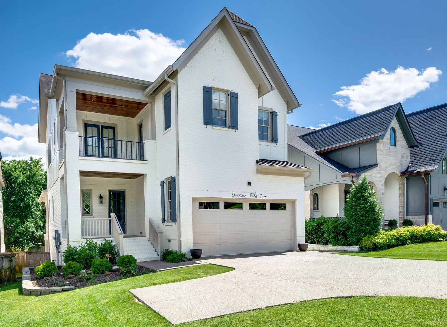 Stunning 5BE/4.5BA home nestled in the highly desired exclusive Hillmont Drive (private street)! – photo 3