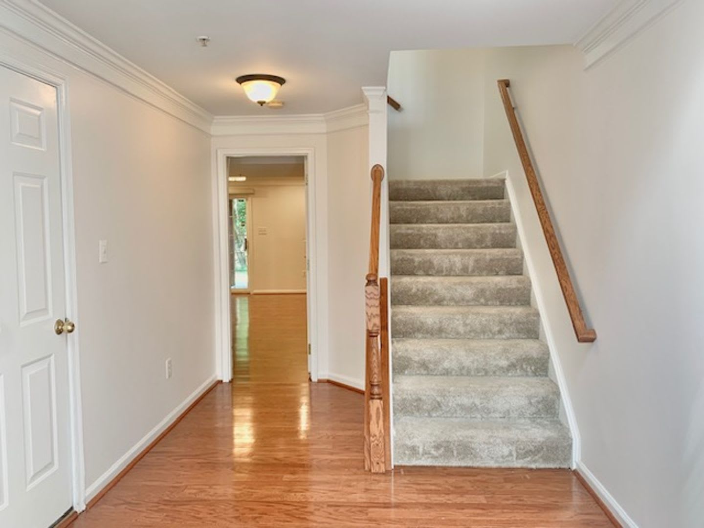 Beautiful 3 BR 2 FB, 2 HB with garage, deck, patio, come see! – photo 4