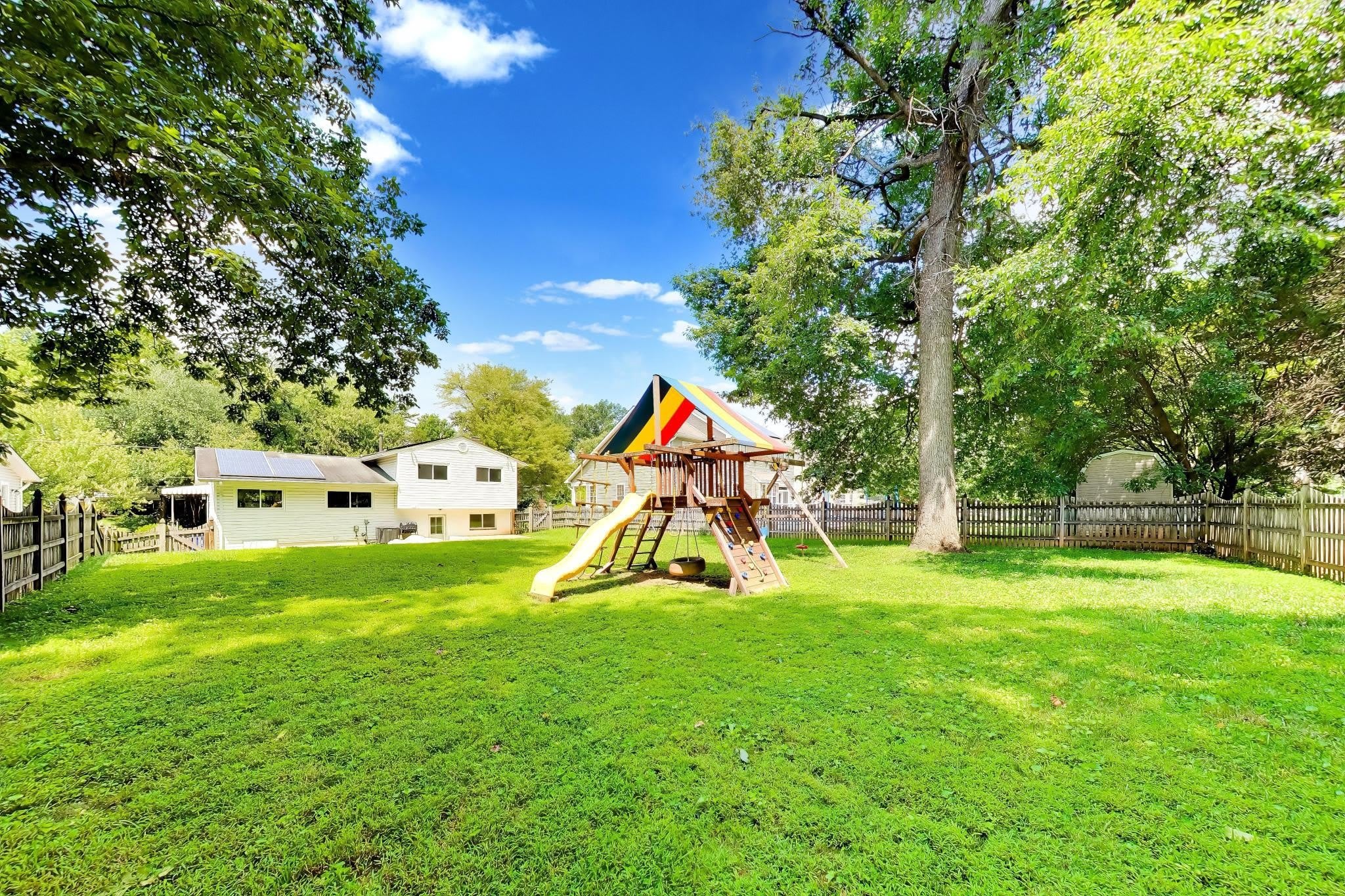 11907 HUNTERS Lane – photo 2