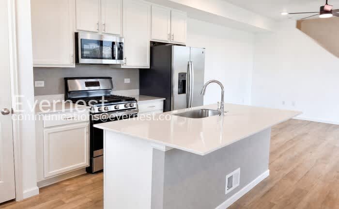 1364 Penner Drive – photo 3